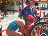 Un total de 16 escolares de los colegios “Tierno Galván” y “Reina Sofía” participan en la final regional escolar de triatlón, celebrada en Jumilla