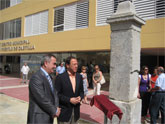 El Alcalde y el Delegado del Gobierno recuperan el histórico monolito que conmemoró la apertura del Camino Real de Castilla