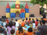 Los niños de Los Martínez del Puerto estrenan juegos infantiles