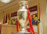 La Eurocopa estará expuesta desde mañana en la Federación de Fútbol de la Región de Murcia