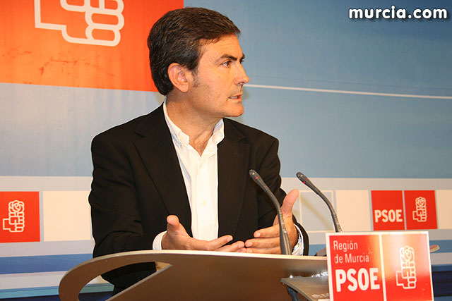 El PSOE reclama a la Comunidad que transfiera recursos a los ayuntamientos - 18