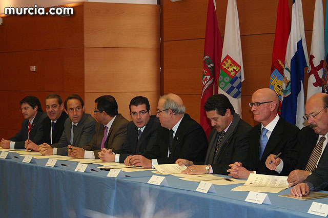 Valcrcel anuncia un plan de avales para los ayuntamientos de la Regin - 18