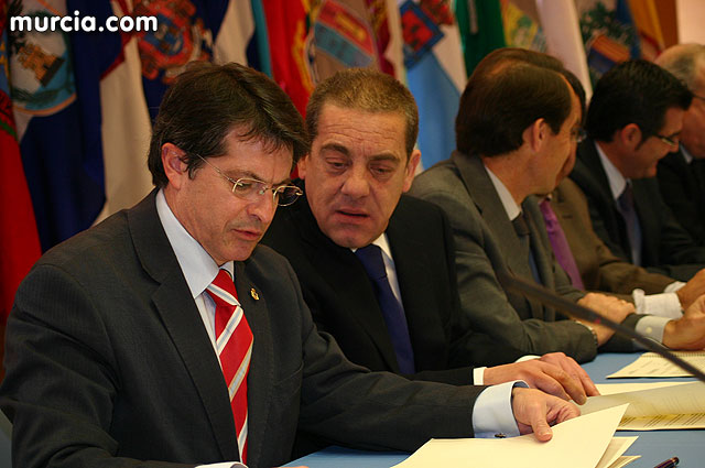 Valcrcel anuncia un plan de avales para los ayuntamientos de la Regin - 24