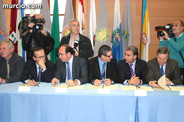 Valcrcel anuncia un plan de avales para los ayuntamientos de la Regin - 35