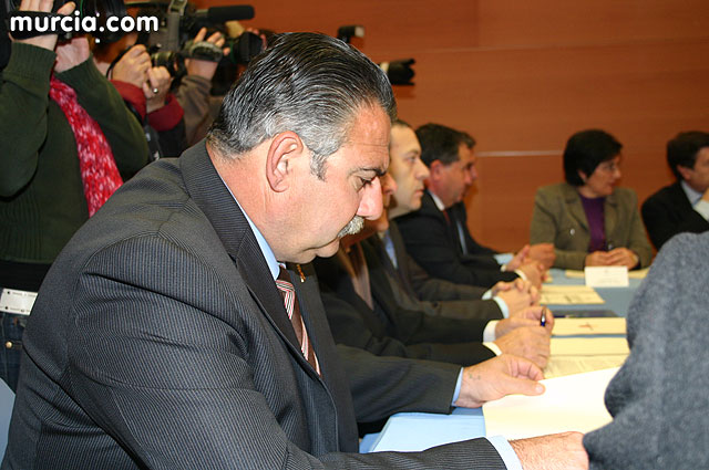 Valcrcel anuncia un plan de avales para los ayuntamientos de la Regin - 37