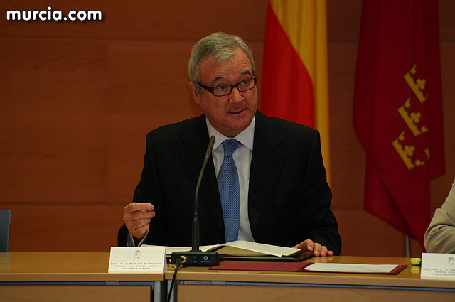 Valcrcel anuncia un plan de avales para los ayuntamientos de la Regin - 42