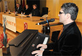 El cantante Sebastián Zubiri recibió el Premio Corazón Solidario