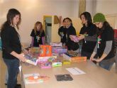Los voluntarios de Implica2 colaboran con la campaña de recogida de juguetes