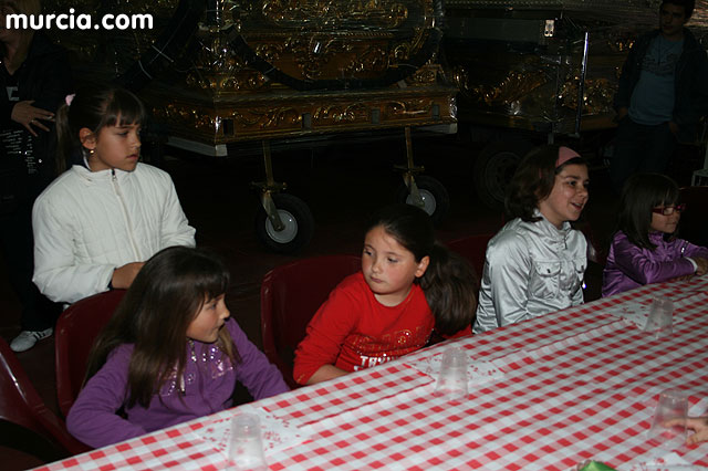 Homenaje a los portapasos infantiles de la Cofrada de San Juan Evangelista - 4