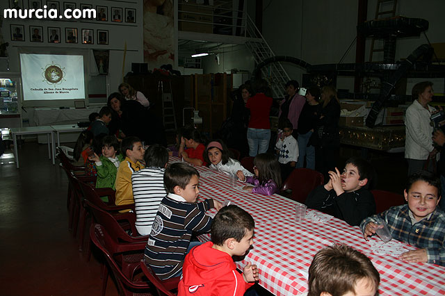 Homenaje a los portapasos infantiles de la Cofrada de San Juan Evangelista - 20