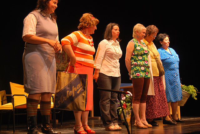 Los Mayores de la localidad disfrutaron con el inicio de la celebracin de su semana - 1