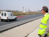 Obras Públicas mejora la seguridad vial en la Red de Carreteras de la Comunidad Autónoma con nuevos tramos de firme antideslizante