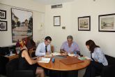 Firma del convenio entre El Ayuntamiento de Torre-Pacheco y AFAMMER