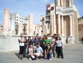 Primera visita turística de la Bolsa de Idiomas al Teatro Romano