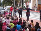 Los niños inauguran Riberaland, la tierra de la Navidad, en Santiago de la Ribera