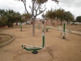 La concejalía de Parques y Jardines instala “un gimnasio” en el parque Los Ríos, de San Javier
