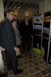 El alcalde Alhama asiste al acto de inauguración de “Fotoespuña09”