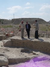 El director general de Bellas Artes visita una necrópolis íbera en Archena donde se han localizado 13 tumbas