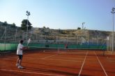 La Concejalía de Deportes pone a disposición del Club de Tenis de Totana las instalaciones deportivas municipales
