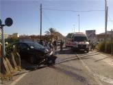 Cruz Roja de Águilas asiste un grave accidente de tráfico en la carretera de entrada a la ciudad
