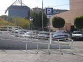 El Ayuntamiento instala aparcabicis en ocho centros deportivos municipales