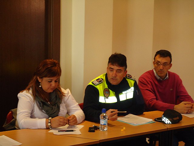 Se celebra en CEBAG una charla-coloquio sobre los horarios de apertura de los comercios - 6