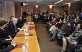 La Facultad de Letras reconoce a los funcionarios María Freitas y Antonio Labaña