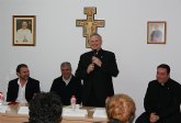 Mons. Lorca Planes bendice la nueva sede de Cáritas de la parroquia de Nuestra Señora del Rosario de Bullas