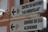 El Ayuntamiento acuerda con la Región triplicar las plazas del convenio del centro de día de mayores dependientes