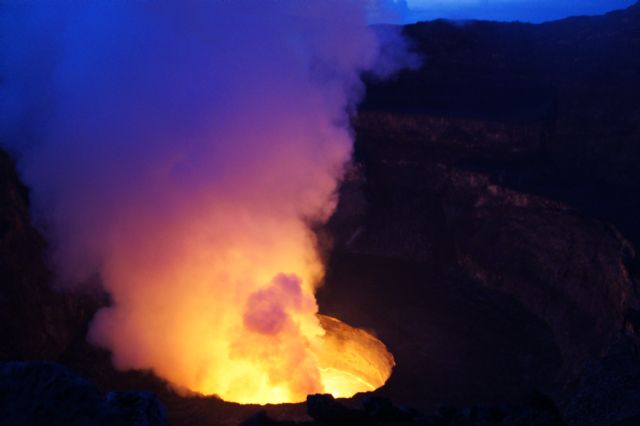 La ONG Anike Voluntarios entrega en el Congo 170 kilos de ropa para bebs - 6
