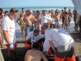 Socorristas Acuáticos de Cruz Roja adscritos al Plan COPLA 2011 del Ayuntamiento de Águilas rescatan a quince bañistas durante la jornada del domingo