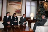 El presidente de la Comunidad recibe al director general de la ONCE en España