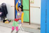 Personajes de cuentos infantiles atraen a los niños de Santa Ana al nuevo local de la biblioteca