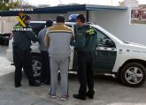 La Guardia Civil sorprende a tres personas tras la comisión de un robo en una finca en Bullas