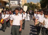 Los alumnos del San Pedro Apóstol protagonizan el traslado en procesión de la imagen de San Juan