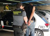 La Guardia Civil detiene al presunto responsable de dos atracos en la vía pública