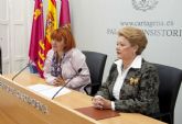 El Ayuntamiento entrega 8.000 euros a la Asociación de Amas de Casa