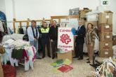 La Policía Local entrega a Cáritas más de 1.200 prendas fruto de los decomisos