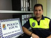 Un policía local de Molina de Segura imparte una conferencia sobre seguridad vial en la Base Aérea de Alcantarilla