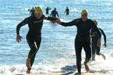 Dos totaneros participaron en la XX Travesía de Navidad a nado en Alicante