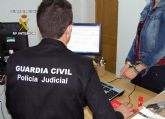 La Guardia Civil detiene a una mujer que sustraía efectivo a ancianos en Águilas