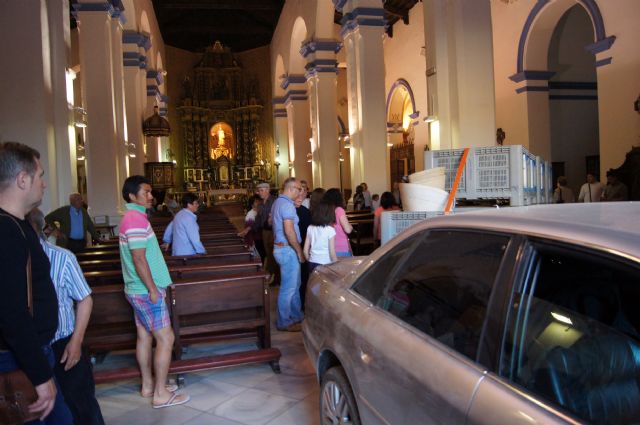 Polica Local y Proteccin Civil intervienen en el dispositivo del suceso provocado por el vehculo que se empotr en la Iglesia de Santiago - 11