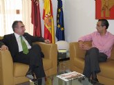 El consejero Manuel Campos recibe al alcalde de Ulea
