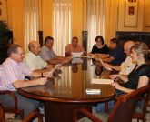 Alicia Abellán y Francisco Martínez Escandell se reúnen con los alcaldes pedáneos en una sesión previa al pleno de septiembre