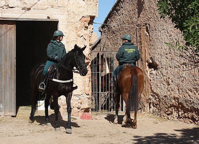 La Guardia Civil refuerza los servicios en la Regin con el Escuadrn de Caballera y el Grupo de Reserva y Seguridad - 13