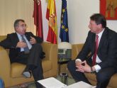 El consejero Manuel Campos recibe al alcalde de Ceutí