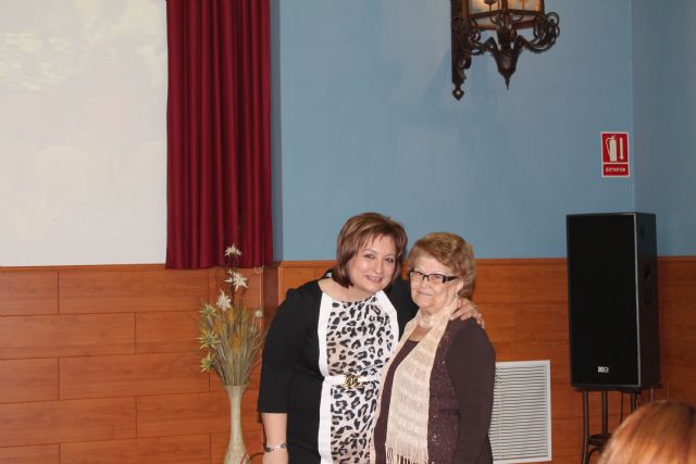 Casi 100 mujeres asisten a la cena convivencia del Da de la Mujer - 6