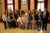 El Alcalde recibe a las ocho candidatas a Abanderada de la Fiesta de Moros y Cristianos