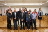 El alcalde de Torre-Pacheco recibe a los miembros del proyecto europeo que promueve el conocimiento de la profesión del cuidador