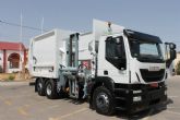 Mazarrón en la vanguardia medioambiental al renovar su flota de vehículos de limpieza con un nuevo camión